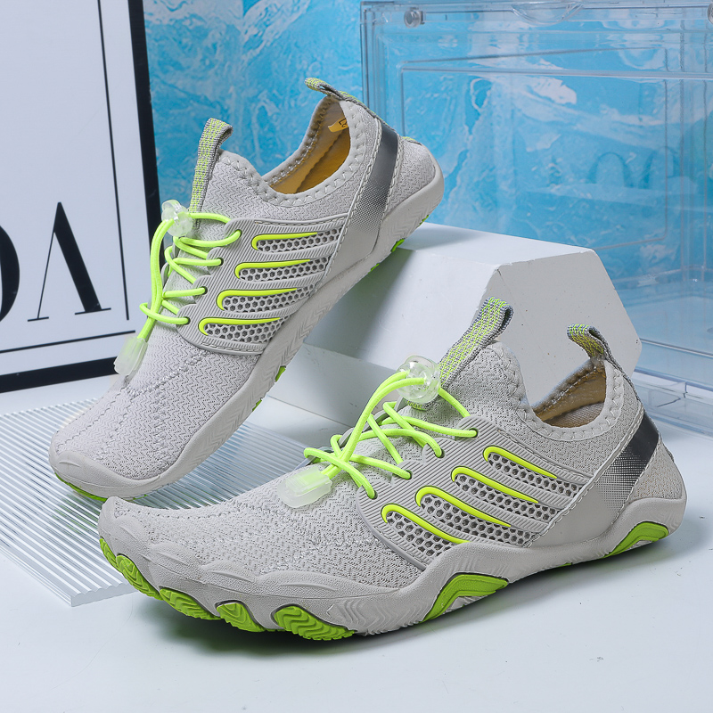 New Men Water Shoes Aqua Shoes - Fishing Boat Trailer บทวิจารณ์และราคา